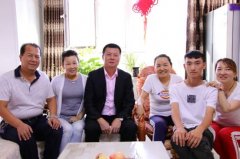 李山博士健康养生宣传片杀青马仕健执导