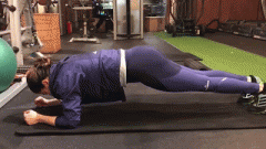 ������Ů�Ƕ�γ�Ϊ������־�ķ�������΢�����ı���Ϊӡ������