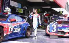 �ܽ�����Ƭ��߳߸���ơ������ֳ�һ��39�곡����Ա��������