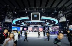 SUV�������¿���������չ̨������ת�Ƽ�